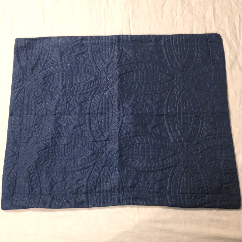 ⏳ Get it for $5 Matelasse quilted pillow sham navy blue standard size NWOT